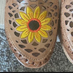 Mexican sandals 🌻